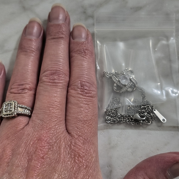 Ungent Them Silver Plated Adjustable 18" Chain with AAA+ Cubic Zirconia Pendant - Picture 6 of 8